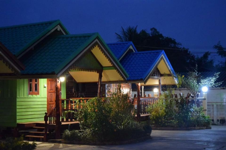 Ruanmai Style Resort 1 Ban Nong Nam Khan Екстериор снимка